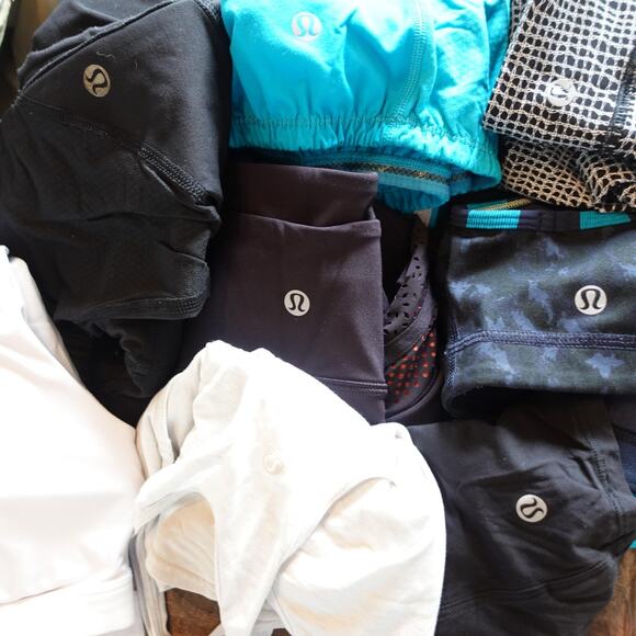 Lululemon Gymshark Activewear Lot Womens Mixed XS-8 Leggings Bras Tanks Reseller - Picture 3 of 4